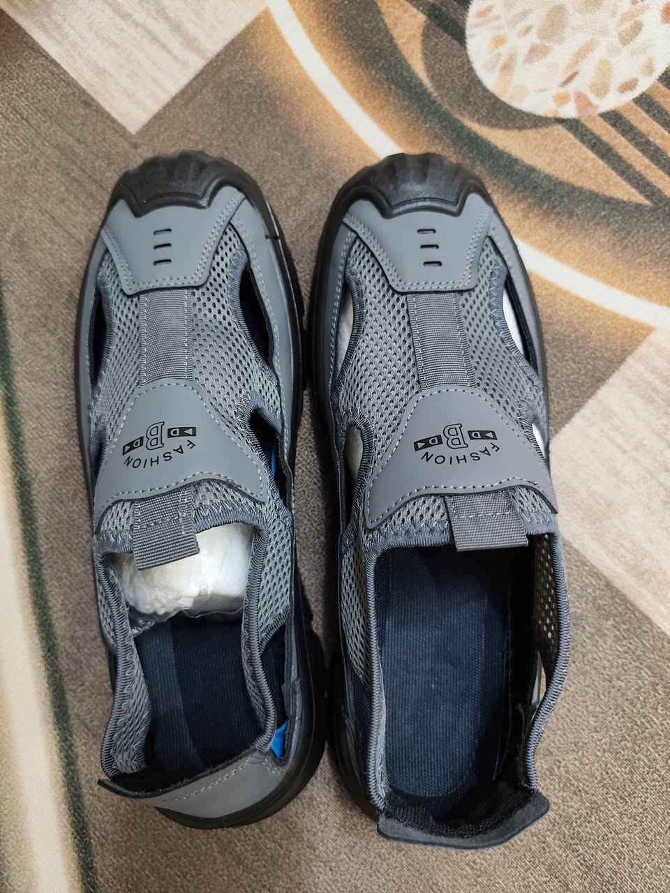 چركز خفيف قياس 43باله اوربي البيع توصيل موجود


**إذا كنت صاحب هذا الإعلان وتريد حذفه لأي سبب، رجاءا أرسل رسالة إلى الدعم الفني**