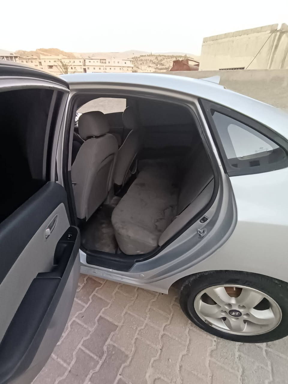 افانتي قصة مازوت بالنمرة الجديدة جاهزة عالفراغة مباشر
موديل 2008
تومتيك
اقتصادية تسوي 18 باللتر تقريبا
محرك جديد عالمحرمة حصرا
دوزان منفوض جديد
مكيف بارد شغال بوظ
دواليب 2 جدد و 2 نضاف
فخدات زيروا
فرش مخمل نضيف
اضوية زنن
شاشة الوكالة أساسية 
كهربتها بالكامل شغالة
معها دولاب يدك جنط سبور
السيارة جاهزة عالسفر وتوب
موجودة حوالي سرمدا
السعر 6300$ وسكرة صغيرة عالواقع
واتس اب او اتصال
963945375745+


**إذا كنت صاحب هذا الإعلان وتريد حذفه لأي سبب، رجاءا أرسل رسالة إلى الدعم الفني**