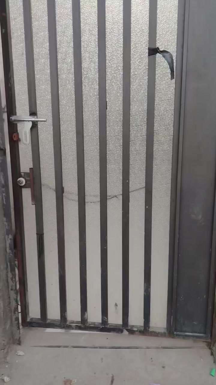 بيت دولان
مساحه البيت 100متر 
 غرفتين 
مطبخ 
وصاله 
وصحيات 
 السعر خاص 
والرقم ال تواصل ***********
