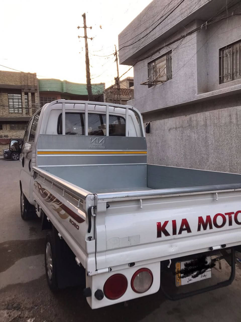 السلام عليكم
كيا دبل قمارة
موديل 2019
مكينة 2700
رقم بغداد الماني تحويل ثاني يوم
مكفولة مكينة وكير اكسل شواصي 
دوشمة جديدة 
تبريد ثلج❄️
مكفولة كفالة عامة 
السيارة جاهزة بدون اي نقص 
السعر 144 وبيها مجال للطيبين
رقمي ***********
مكاني بغداد
