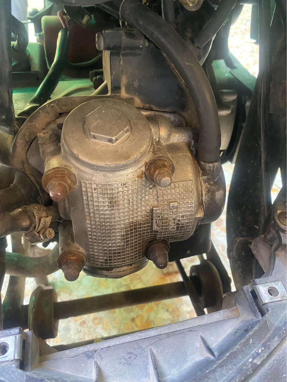 ماكس مضلع مكنه مكفوله نضيف جدا نقصها فقط قمجي مال بنزين مكطوع مبدللها تايرات اصليه ياباني جدد ودبل خلفي جديد مال تفصيخ وهواي مبدللها غراض درجه بعد جديدة سعرها ٥٥٠ الف لتفيده يخابرني *********** بغداد, العراق
