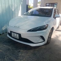 سيل 5 بسمي  ماشية 2500  مكفوله من كلشي  لا شخط ولا  ضربه داخل بيجي ب 1...