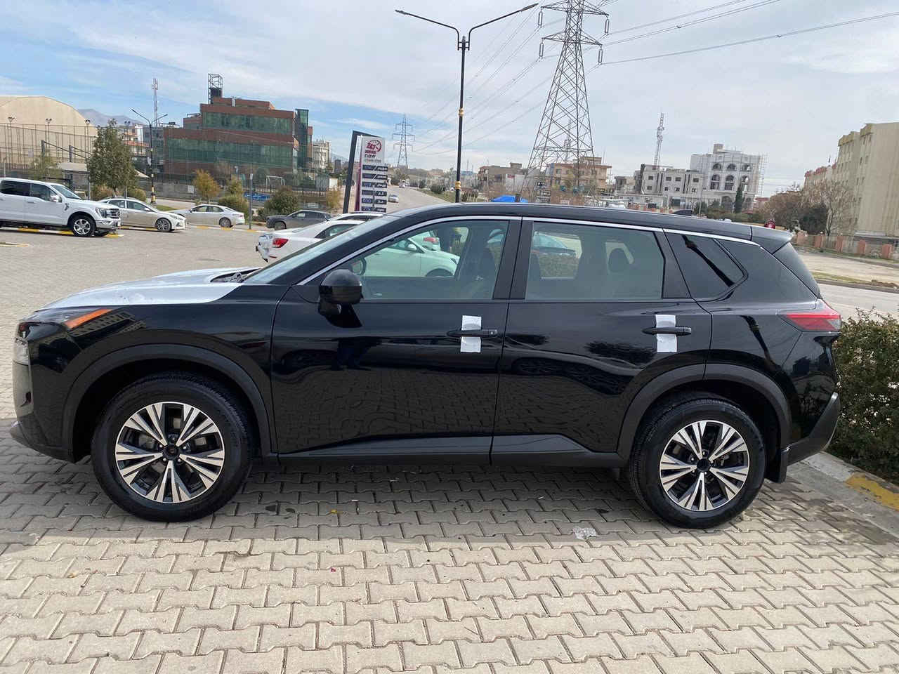 نيسان روج 2023 SV ‼️
السلام عليكم 
نيسان روج 2023 أمريكي
السعر// 155$ وقابل للتفاوض 💸
موصفات الSV معروفه 
حادثها موضح بالصور بنيد وجاملغ بدون ايرباك ودواخل بشرط
 مكينة 3 بستم تيربو مامفتوح 
مكاني سليمانية 
تواصل// *********** + واتساب 
      🌹  ***********  🌹
