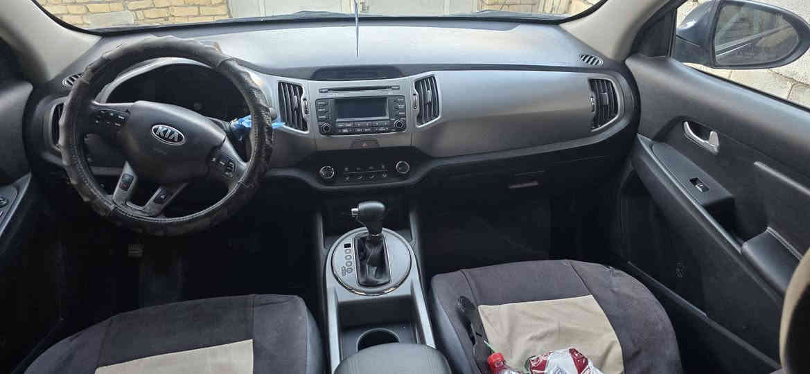 للبيع كيا سبورتج 2015 ✨
🚘 وارد أمريكي، ماشية فقط 97 ألف ميل
🔧 مبدلة بيها جاملغ + بنيد (شغل مرتب)
 تخم تاير جديد
صدر جديد
 باتري جديد 
 السيارة بأسمي تحويل مباشر رقم واسط
سيارة اقتصادية، عملية، ونظيفة.
مكان السياره الكوت 
السعر ١٣٠ 
📞 للاستفسار 
***********
