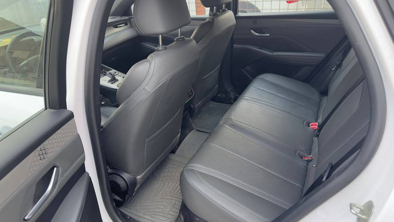 كن بلاس2025 داخل زيتوني ماشيه ١٣ الف  السعر ١٧٣٠٠ بيه مجال جدا بسيط مكاني بغداد الأمين ***********
