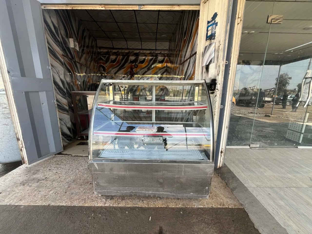 عارضة كيك والبان واجبان متر وربع محوره تبريد فول قفلها 300 المكان الانتصار شارع 60


**إذا كنت صاحب هذا الإعلان وتريد حذفه لأي سبب، رجاءا أرسل رسالة إلى الدعم الفني**