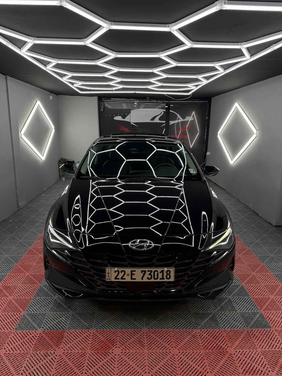 سلام عليكم وينه الي يدور جديد ومماشي 
النترا لمتد فول للاخير 2021 وارد امريكي ماشيه 13900ميل 
 المواصفات
فتحه :
 بصمة  
تشغيل عن بعد 
فول تحكم استيرن
 مود درايف 
 اوتو بريك
 اوتو ستارت 
كشنات جلد 
 مانع انحدار  رادارت
 رادار نقطة عمياء
 شاحن وايرليس 
اوتو هولد
محرك ٢٠٠٠ دوش
 شاشه ديجتال
كشنات امامي خلفي تدفئه
قبل شهر مسوي عليها بوليش ونانو سيراميك 
 تقرير السياره تخريب صبغ ع الداخل السياره اجه بيه باب خلفي وجاملغ خلفي كلير صور الحادث بلمنشور  السياره جديده جديده السعر 148 وبيه مجال بسيط *********** بغداد
