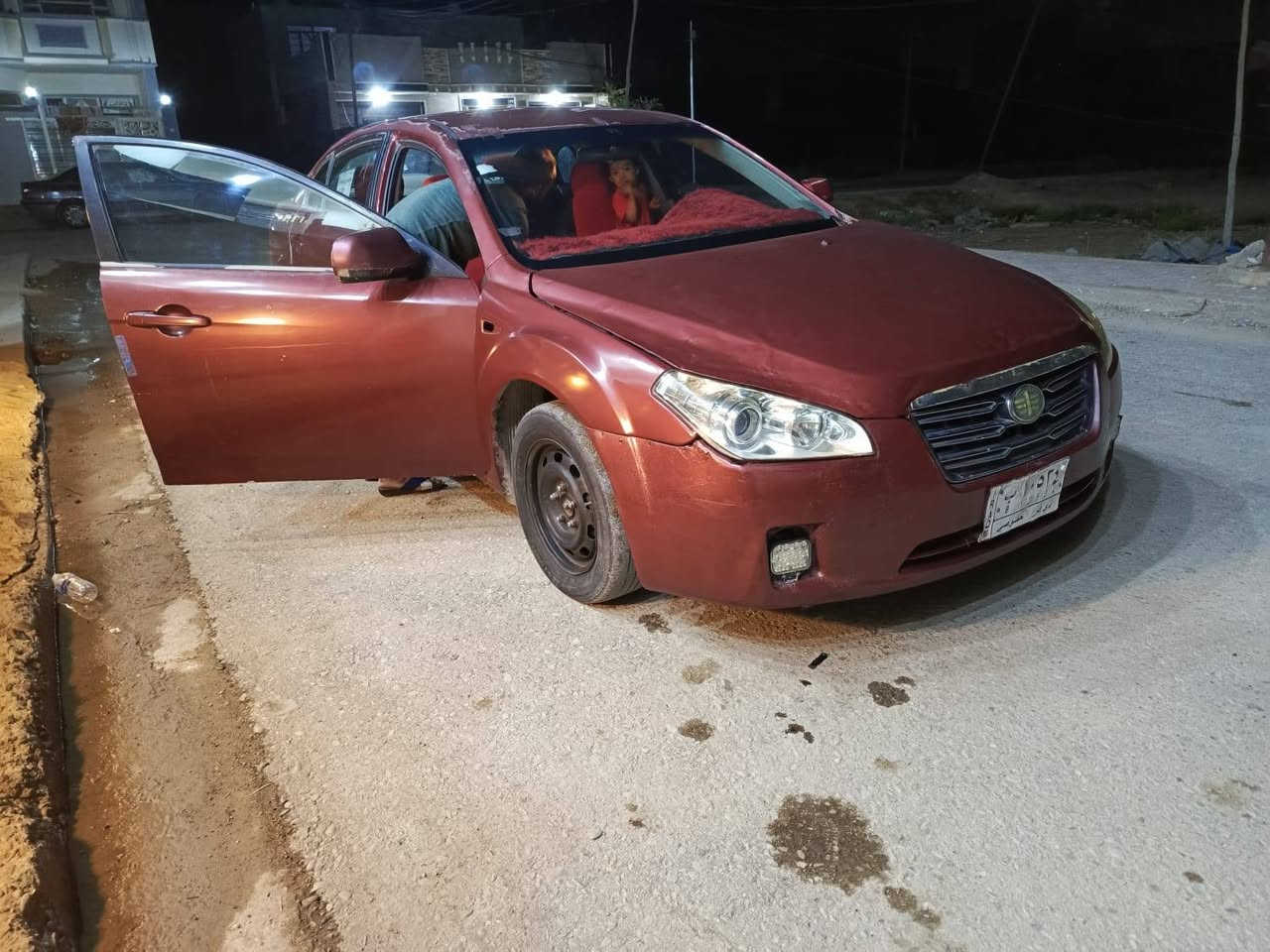 فاو 2013 B50
رقم انكليزي بأسمي
تحويل مباشر
كهربائيات كلها شغاله
تبريد ثلج
تدفئه
حساسات خلفيه
حادثها جامرلغ مبدل
والبنيد مصلح
بدون دواخل
بيها صبغ حزام  تقريبا
وبيها جراد قماره والتكم
مكينه بيها بخار تصرف دهن
كيرها بيه دفره بسيطه ب الثالث

صدر خلفي تعبان

السعر ٢٧ ورقه
مكان بغداد
*********** واتساب بغداد, العراق
