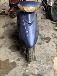 للبيع عصفورية نضيفة شلعة معدل مكينة خرسة كلشي شغال بيهة بس باتري ضعيف ...