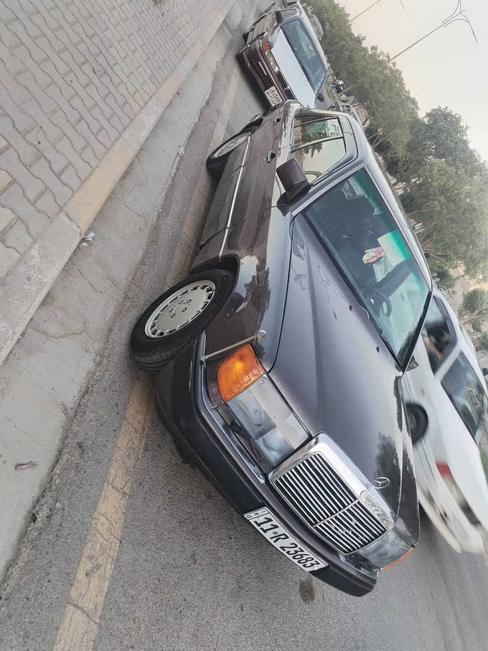 ي السلام. عليكم مارسدس دب 300 محرك بطه 2500 محرك كيرر مكفول موديل 1992 رقم بغداد رقم دولي مشروع وطني تحويل شرط تبريد شغال ثلج اريل كهرباء غرفه جديده صدر امامي خلفي جديد سنتر لك ريمونت منضومه ليت زينون. عالي ناصي  سياره حيل حلوه مال جناي مكان السياره ديالئ سعرهه 72 بيهه مجال لل شراي بيع او مراوس حسب قناعه ***********
