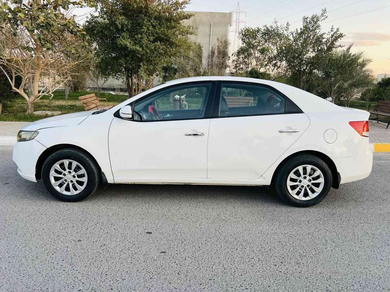 كيا سيراتو موديل 2012 خليجي
رقم أربيل دولي جديد شرط التحويل والغرامات 
السيارة محرك وكير شرط 
محرك 1600 دوش شرط لا تنقيص ولا تبخير 
كير 6 نمر شرط 
تبريد ثلج 
صدر امامي وخلفي جديد 
تخم تايرات جدد 
امري شفط 
تحكم امري كهربائي 
اشاير بالمري 
تحكم مقود
شفتات استيرن 
اربع دسك 
السيارة بيها صبغ قطعتين وشبر بقبق الصندوق فقط 
السيارة جديدة داخل وخارج وترايها زيرو 
السيارة بسعر مناسب جدا 93 وبيها مجال للشراي 
العنوان صلاح الدين تكريت 
للتواصل ***********
