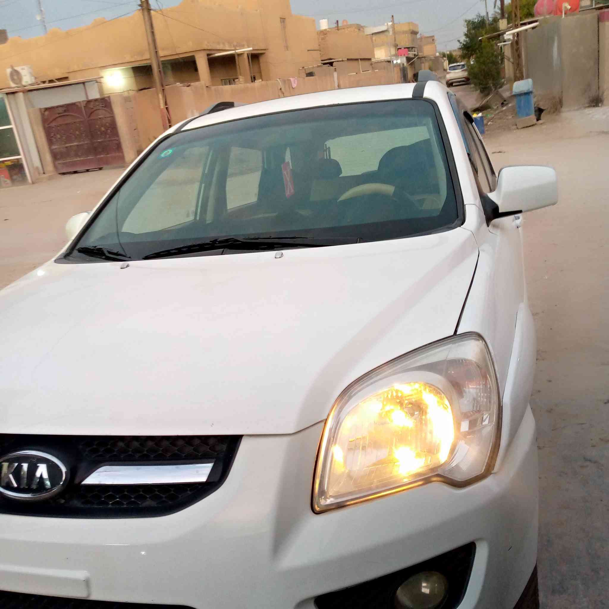 السلام عليكم  للبيع فقط
كيا اسبورتج موديل 10 خليجي فول مواصفات كفاله من الصبغ والتبديل والحادث مال جناي السياره نظيفه وجديده
السياره بيه ثلاث سونارات واحد(سنة24)و(25)و(26) مع هذا ابيع شرط السونار خلاف الكلام اتحمل كافة المسوليه

محرك 2000 
كير دبل اكلج
تبريد + تدفئه
فتحه بالسقف
شاشه كبيره
كامره ملونه
داخل بيجي 
داخل صاج
ويل كب
نظام دبل دسك
اي بي اس ابريك
تقفيل ذاتي
ماشيه 84 

حداديه خلفيه واماميه شرط ع الشركه 
تخم تايرات جدد اسبير جديده مانازل 
غرفه السياره شرط ع الشركه تراي شرط زيرو
نشاط ونعومه ونظافه 100/100
مال جني الجناي يجي ايشوف بعينه 

رقم بغداد الدولي سنويه نهاية 28 بسمي 

السعر 135   وبيه مجال العنوان بابل 

***********.    العنوان بابل السياره
