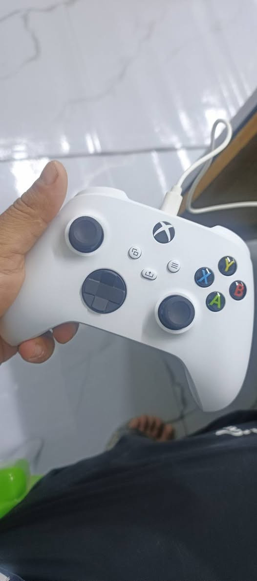 جديد لوك غير مستخدمه ولامركب بطاريه فقط مفتوح من الكارتون ٥٠ الف قفل
مكاني كرخ ***********
