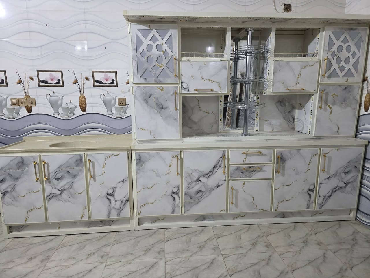 كاونترات .. موجودات حالياً  بتاريخ 
١٨  /  ٣  الاربعاء ..
جديد غير مستعمل قياسات متوفره 
العنوان بداية فرع ابو الماش الجهه اليسار مقابل افران ومعجنات الحوراء ومقابل صيدلية عبدالرحمن ..
متواجد العشاء  لحد ١١  ..
***********
*********** وات ساب
