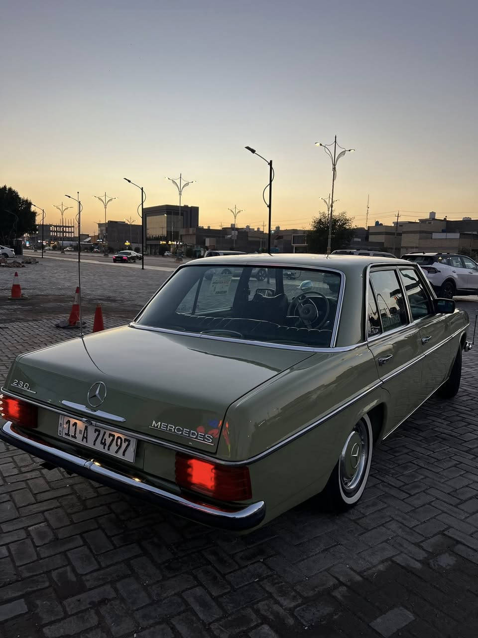 مارسدس بترا بيع او مراوس🤍
مارسدس بترا 230i الون بلادي فستقي 
سياره مصبوغه عام بدون دواخل 
كير مكينه كفاله 
تبريد تدفئه ويه سويج 
أريل كهربائي ⚡️ ويه سويج
٤ابواب جام ميكانيكيه 
حداديه حلوه مابيه اي صوت 
عليه سستم سماعات SOONE اصلي +دمام +مسجل سعره وحدهن 10ورقات 
كشنات جلد بلادي 
سايد بريك شغال حساس باب شغال
حساس دهن شغال 
كلوب بانزين شغال 
كلوب جنطه شغال
كلوب داخل شغال
كهربائيات سياره اي نقص مابيهن كلهن شغالات 
كلوب جنطه شغال 
هورن بلادي +هورن جرس 🛎️ 
ماسحات سياره بلادي ما مبدلات 
جامات سياره كلهن جدد بلادي مابيهن اي كسر 
معدل سياره 180 مكينه 4سلندر بانزين كابريتر 
عليه دركه مال موديل 1963
دشبول كله شغال اي نقص مابي 
موديل سياره 1976 رقم بغداد دولي جديد سنويه 2029/11 يعني 2030 تحويل ثاني يوم 
اسف علا اطاله بس ضكرت اكدر عليه علمود مو تخابرني وتكلي شبيه ومابيه شراي يجي بي خير ويدلل حبايب كلبي 
مكاني كربلاء حي الحسين ***********متواجد خاص هم 🤍
