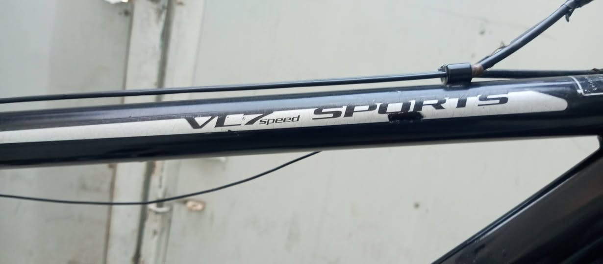 ياباني المنيوم حجم 27 c700
فول بدون نقص سبغ كير ماركة vl7 speed 
وبالة مختمة 
بريكات بروماكس
بطيخة وعكرب شيمانو 
مكان ديالى لايوجد توصيل 
سعر 160 الف


**إذا كنت صاحب هذا الإعلان وتريد حذفه لأي سبب، رجاءا أرسل رسالة إلى الدعم الفني**