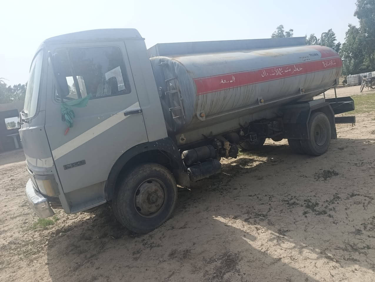 سلام عليكم للبيع دنكر افيكو موديل 96 رقم انبار تحويل مباشر مسجل بل سنويه حوضي8000 لتر مكان بابل لل سفسار على رقم ***********
