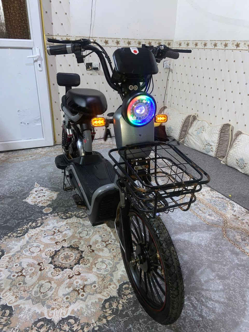 ماطور شحن حجم 20 نوعية RL اخو الجديد 5 بطاريات جديد بشرط السرعه 99 أخير موديل حساسات


**إذا كنت صاحب هذا الإعلان وتريد حذفه لأي سبب، رجاءا أرسل رسالة إلى الدعم الفني**