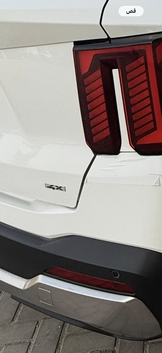 السلام عليكم سورنتو خليجي 
موديل 25 فور اكس الفول 
بصمه 
داتشو 
ويل 20 
كشن حار بارد 
فور ويل 
بانوراما 
كشنات جلد 
كير ماوس 
شفتات استيرن 
جنطه كهرباء 
6 سلندر 
7 راكب 
شن كهربا 
5 كامرات 
سياره زيرو ماشيه 4000 الف
ظمان شركه دوليه 
***********
