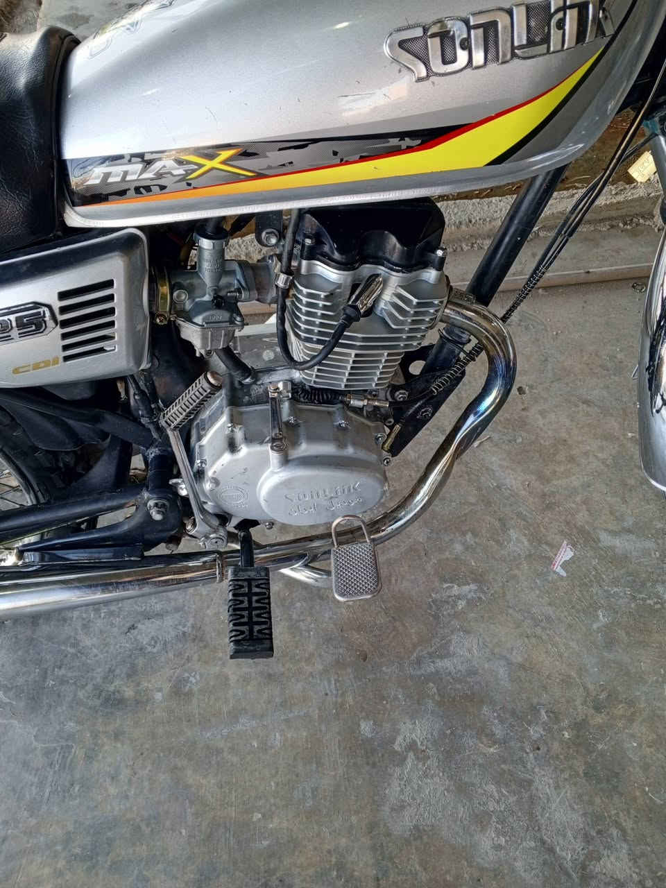 السلام عليكم دراجه تايگر للبيع موديل 2023 محرك مفتوح شرط لا صرف ولا تنقيص دراجه جديده بمعنه الكلمه السعر 425 وبيها مجال مكاني صلاح الدين بيجي ***********
