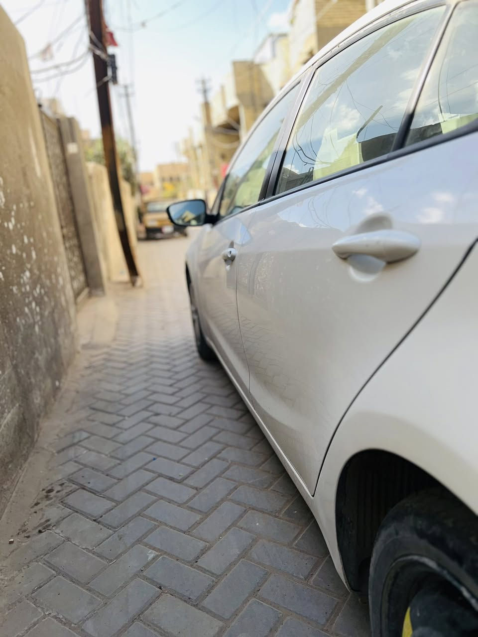 ‏السلام عليكم كيا فورتي 2018
باسمي رقم اربيل 
مكفوله كير مكينه 
تبريد منضومه جديده ثلج 
حادثهه جاملغ وبنيد 
عندي نطخت بجاملغ لخلفي وصبغته عله كده 
سعرها 110
***********. واتساب 
*********** هاتف 
مكان الامين الثانية
