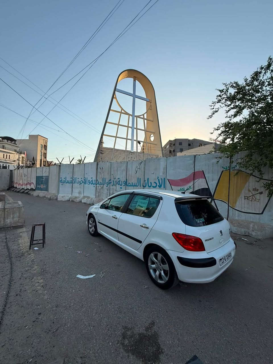 السلام عليكم بيجو 307 دزاين موديل 2008 رقم بغداد دولي بسمي تحويل مباشر ماشية 67 محرك 2200بلادي محرك وكير جدد بيهة داير جاملغ خلفي صبغ فقط لايت زنون بلاد ويل كب حجم 16مع تخم تايرات شاشة تاب كامرة تبريد شرط مجمدة وعليهة ادامة كاملة ترايك للبصره داخل ملكي لونين اسوي وبيجي بلاد السعر 70ورقة بيهة مجال قليل كلش عنوان السيارة كرادة او زعفرانية هاي تفاصيل تعجبك اخليك عل راسي وشرف بيك متعجبك ان شاللة تركب اغاتهة هاي تفاصيلهة*********** عليهة عازل حراري كل جام
