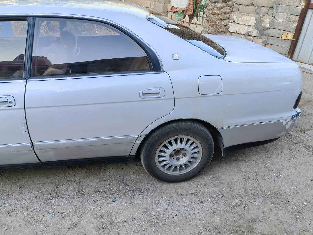 بطه متصل موديل 92
اللون لؤلؤي كفاله مكيه 2.5 ديلكو كير كفاله 
كهربائيات شغاله تخم تايرات جديد حداديه جديده 
رقم بغداد انكليزي  باسمي 
تحويل ثاني يوم السعر 55 وبيها مجال 
***********

