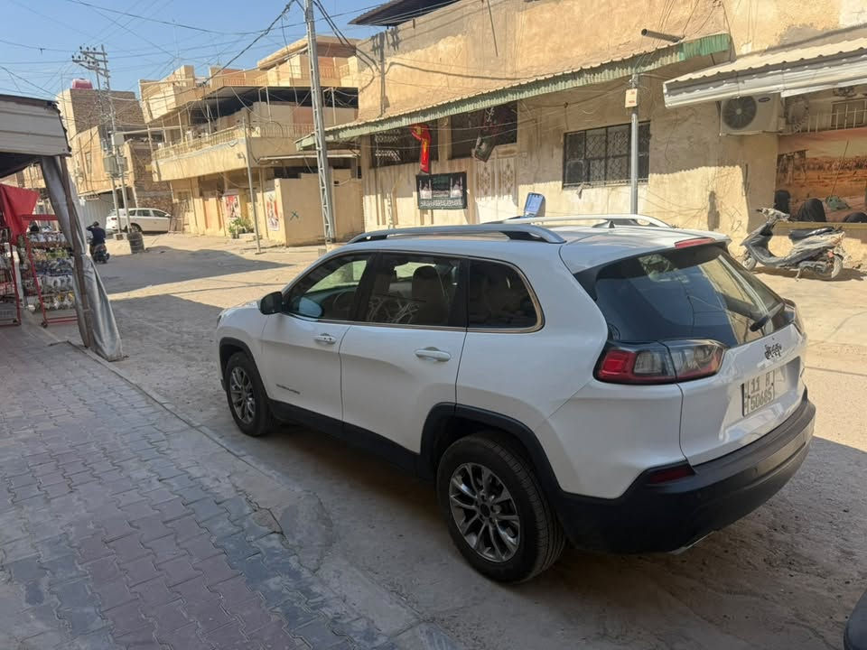 جيب بزون موديل 2019 بغداد مشروع وطني باسمي سنوية جديدة هزة جديدة ماشية ٧٧ سيارة شرط الفحص كير محرك تبريد حدايدية تايرات جدد كلهه جاهزة من جميع النواحي مراوس بسيارة سورنتو ٧ راكب فقط سورنتو من ١٨ او ١٩ او ٢٠ موديلهه ***********
