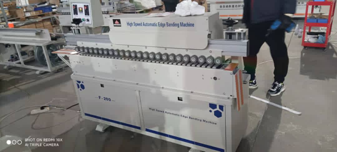🛑♦️🛑♦️آلات لصق حرف خشب مواصفات عالية وأسعار مناسبة ♦️
موديل WI-GSF200A# كما لم تراه من قبل 😍
تعمل الآلة على 7 مراحل هي :
1- لصق gluing
2- كسر حواف belt breaking
3- دمج trimming
4- قص نهاية end trimming
5- مسح scraping
6- تلميع buffing
7- شفط vacuuming

2💥
الة لصق حرف مستقيم دائري متعرج
 شبه اوتوماتيك 
ARMADA EDGE BANDING AXYT-09
1- دمج علوي +سفلي 
2-قص بداية ونهاية يدوي على الآلة 
3_ بوليش
4- شفاط 
وزن 100كغ 
حجم 1 متر

🛑تواصل معنا عبر الرابط 
يوجد وتس اب مباشر مع المصنع
008618954507672

#الات 
#راوتر #ليزر #بلازما #فايبر #اعمال_خشبية 
#اعمال_معدنية 
#ديكورات
#رسم
#صناعات_جلدية_أقمشة_جنزات 
#صناعة 
#مجوهرات
#لصق_حرف 
#نجارة 
#حديد


**إذا كنت صاحب هذا الإعلان وتريد حذفه لأي سبب، رجاءا أرسل رسالة إلى الدعم الفني**
