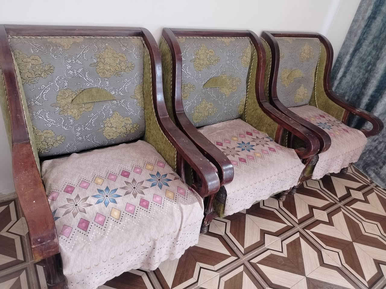للبيع تخم  10 مقاعد نظيف كلش عوزه بس صبغ السعر ب 250 وبي مجال قليل


**إذا كنت صاحب هذا الإعلان وتريد حذفه لأي سبب، رجاءا أرسل رسالة إلى الدعم الفني**