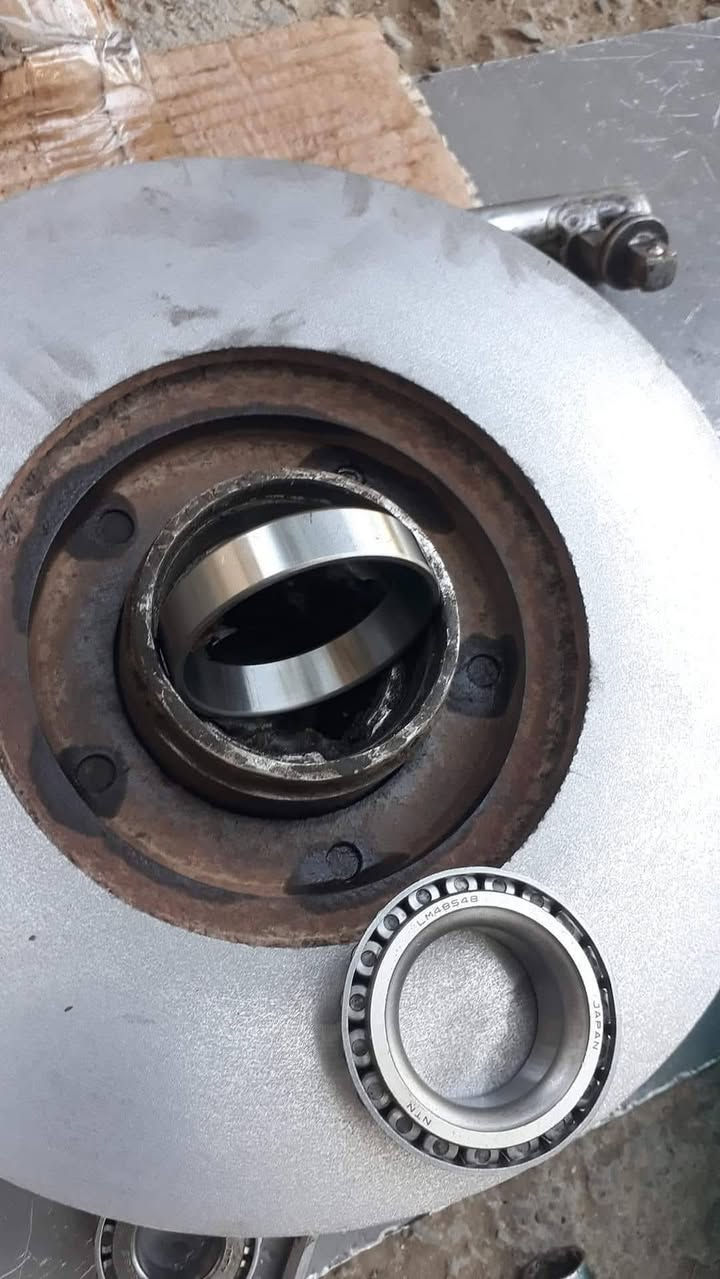 فیتەری گەڕۆک لە سلێمانی ***********بۆ کردنەوەو چاککردنی پێش و دوای سەیارەی بەنزین و گۆڕینی فیتپەمپ و تەبەڵە و بۆڵت و ڕۆت و شەمعە و بوشی عەرەبانە و بانس و فلنجە قوڵاغی گێرو قوڵاغی مەکینە و دیلەمۆ و سلف لەماڵو شوێنی کارتان یان لەهەر شوێنێ پێویستان بو پەیوەندی بکەن *********** السليمانية, العراق
