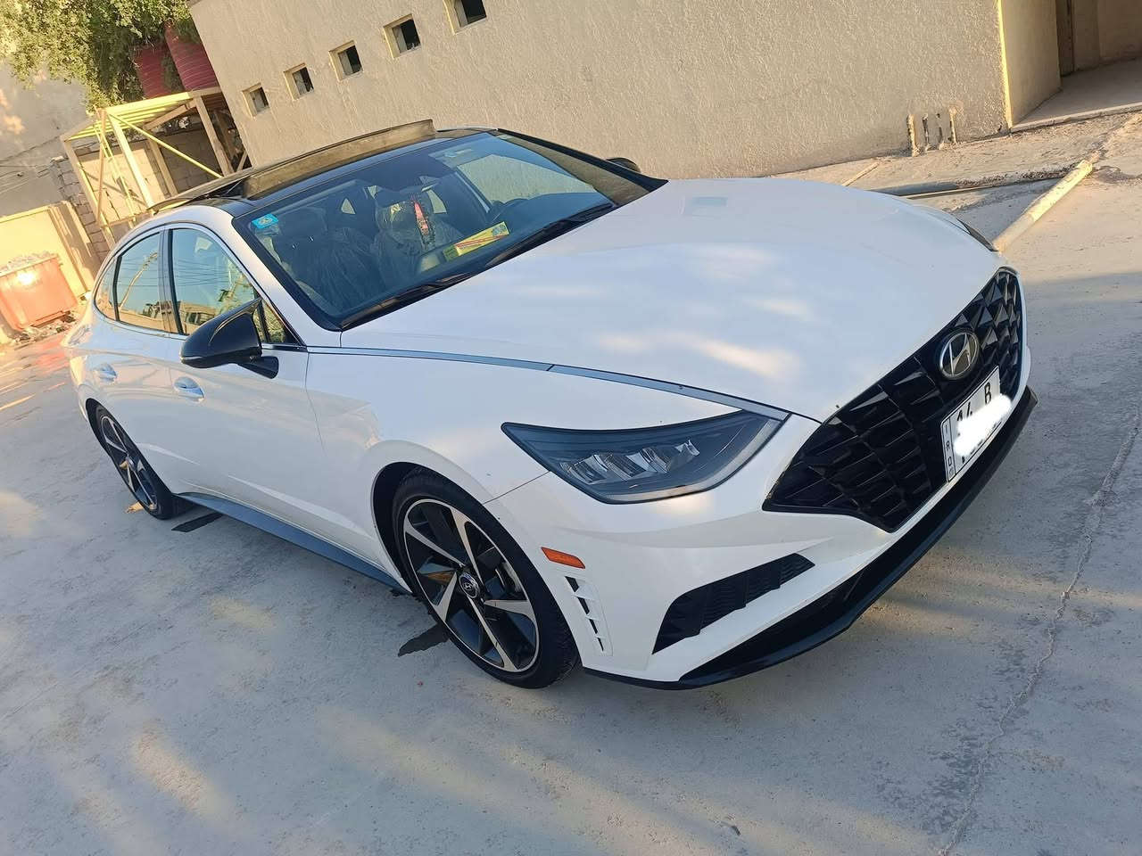 سلام عليكم هونداي سوناتا امريكي موديل 23
الضرر شبر بارد بالجنطه فقط
سياره فول 1/1 بانوراما تشغيل بصمه ابواب بصمه 
بشاير بالمري رادارات تبريد خلفي كشن كهربائي كشنات جلد 
مثبت سرعه تحديد مسار توقف ذاتي وبعد ويا هواي مواصفات ماكينه 1600 تيربو مرقوب  
سياره حره باسمي
مكاني البصره الزبير 
الرقم ***********/////.  ***********
