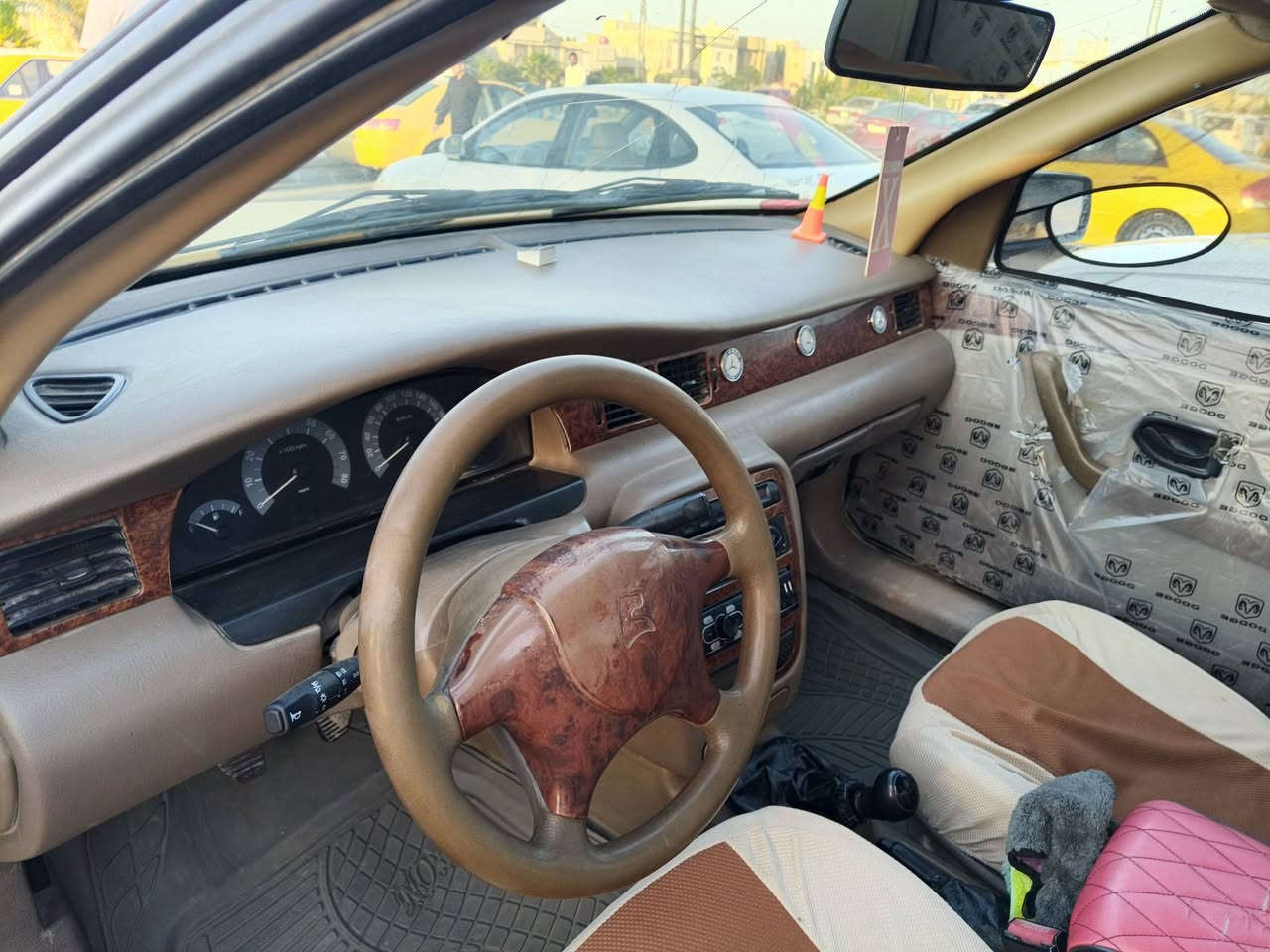 سلام عليكم سياره سمند للبيع مديل ١٢ گير مكينه حداديه خير من الله سياره كفاله هيه وغرامات تأخذ جاهز سنويه ٢٧  العنوان ناصريه مركز السعر 28وبيهه مجال ***********
