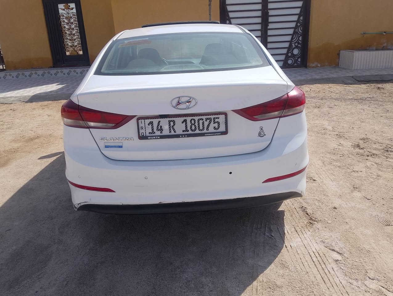 سلام عليكم، هونداي النترا 2018خليجي، بيها  بنيد مبدل وكاله +صبغ بالجاملخ الامامي، ولباقي كفاله مكينه وگير وحداديه خير من الله رقم انكليزي، تبريد خلفي، تخم تاير جديد، مري شفط، فتحه، سياره خير من الله ماناقصها شيء،،135 المكان الناصريه، الاتصال ***********وبي واتساب👍🏾،
