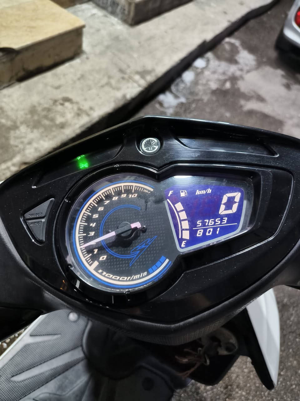 سكنس لد ياباني قبق نفخ ستاند كهربائي السعر علة خاص العنوان بغداد شارع حيفا***********
