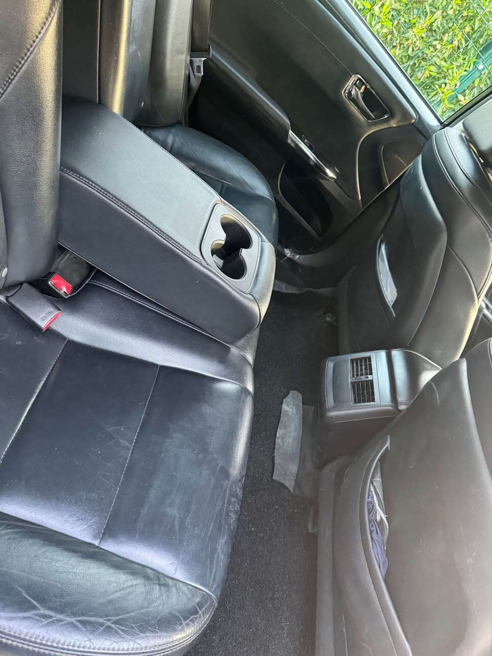 موديل/2017 xle امريكى
ماشى ١٢٧٠٠٠ مايل 

ضرور بس 3 قطعة كلير  صورة  حادث موجود موجود بدون ارباگ ‏ ‏خلفي امامى كبس
سعر 190 ورقه
رقم موبايل/***********
مكان /اربيل أربيل, العراق
