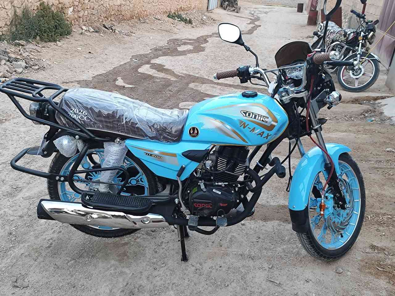 السلام عليكم دراجة سولنك 27 
للبيع وترهم مراوس حسب القناعة السعرة مليون 250وبي مجال 
بعدة زيرو مكاني القائم حصيبة ***********
