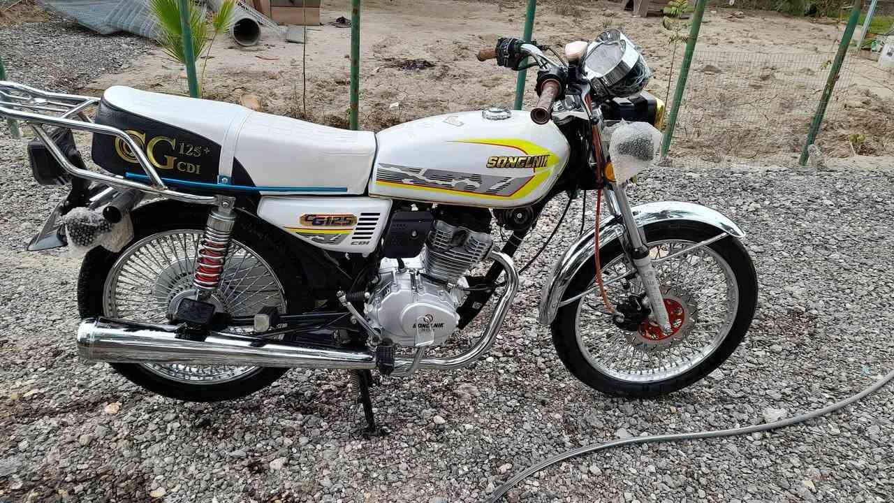 السلام عليكم تايكر موديل ٢٥ دراجه جديده بمعنى الكلمه مكفوله من كلشي استخدام قليل مال جناي اوراق كامله دراجه جديده وحلوه  الشراي يتصل وبي خير ويدلل  مكاني بابل ***********
