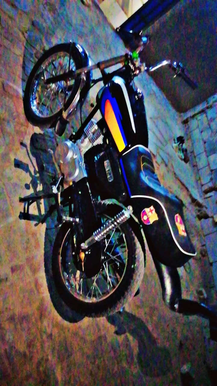 دراجة البيع نضيفة كلش دراجة كلك كلك مكفولة من كلشي ومن السرقة دراجة خير من الله والسعر 425وبيهة مجال مكانك عفج رقم الهاتف ***********🤝🏻
