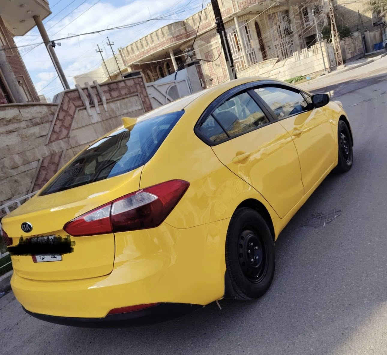 كيا فورتي للبيع موديل ٢٠١٦ وارد امريكي حادثها جاملغ امامي فقط بدون دواخل محرك ١٨٠٠ دوش محرك وكير كفاله ع وضع الشركه تبريد ثلج سياره نضيفه جدا جاهزه للاخير السعر ١٠٧ مكان السياره بغداد البلديات ***********
