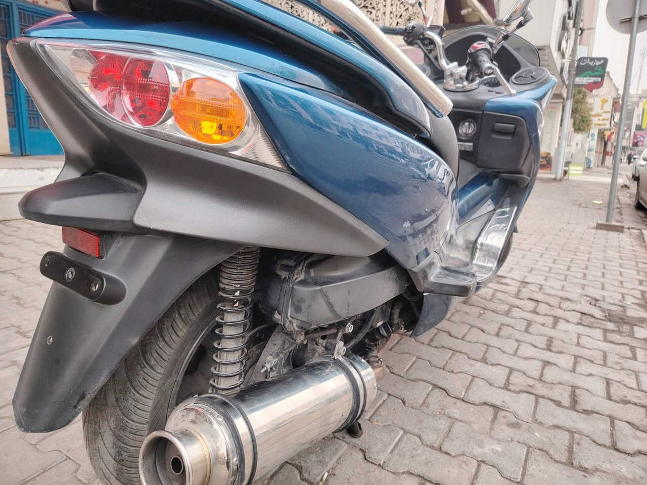 السلام عليكم فورزه 0/10للبيع الدارجه نضيفه عل ايدي الدراجه ماشيه45الف كيرشغال 8نمر نضام سبورت شغال الدارجه رزنه بالمشي المكينه كلش ناعمه ودك معدل مكاني بغداد /الاعضميه سعرها 13ونص وبيها مجال للشرايه 
***********
