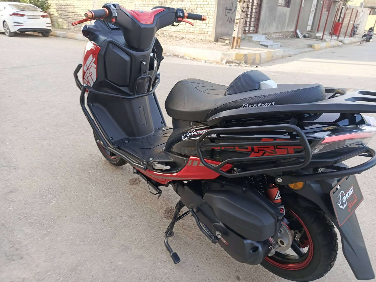 السلام عليكم ورحمة الله وبركاتة 
دراجة گوست موديل 2025 محرك امتياز ياباني 150cc دراجة بعدهي زيرو ماشيه280فقط لون احمر مميز الدراجة 
فول مواصفات شاشة تاب سرعة وبانزين و شاشة اعطال لايتled عالي ناصي اشاير رباعي استانة جانبيه كهرباء بس تفتحهة تطفة الدراجة دسكات أمامي خلفي دراجة كفالة على وضع الشركة نهضة ومعدل شرط ناعمة ماينسمع صوتها نگرة بصمة تشغيل عن بعد قفل امان ماصارلها شهر من طالعة من المعرض 
السعر مليون 
مكاني ناصرية 
للاتصال «***********»
