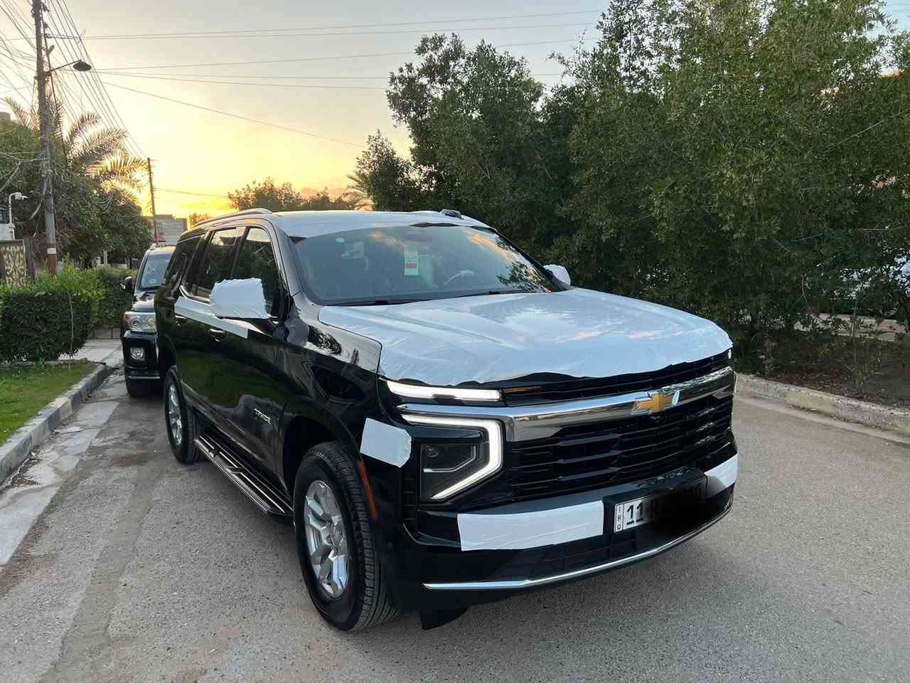 تاهو 2025 Ls خليجي شركة المنصور ام الضمان ماشيه 12000 اخت الزيرو مغلفه ppf باكامل  مواصفات شاشه دجتل كير ستيرن كراسي كهرباء وكرسي هزاز رادار امامي خلفي وجانبي حساس امامي خلفي 5 كامرات ثلاجه 5 بصمات العده والكاعيات بعده ممفتوحه مكاني بغداد الكرخ 
للاتصال ***********
