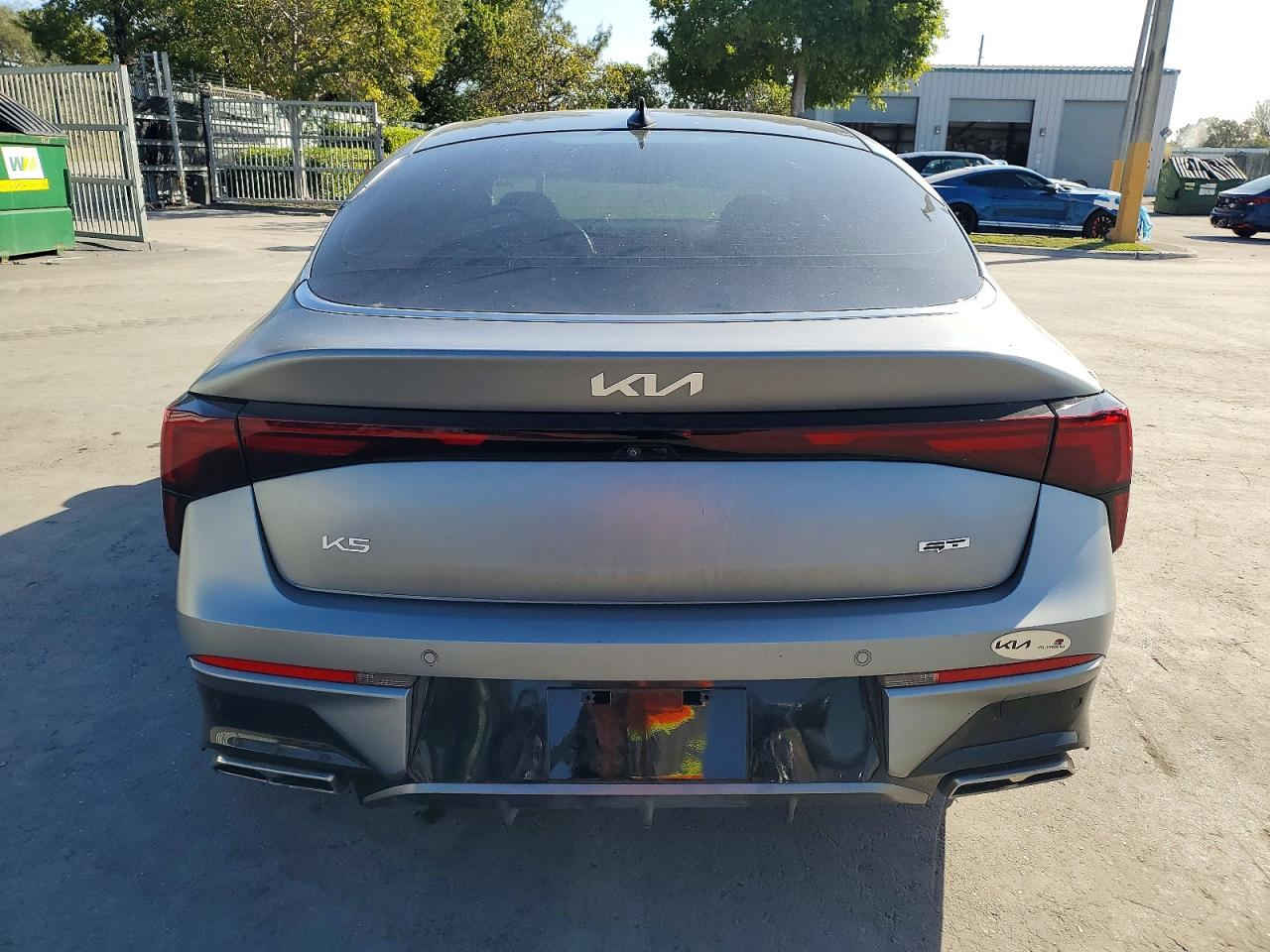 🚨 تنويه مهم
هذه السيارة معروضة في المزاد الأمريكي 🇺🇸
والمزايدة والشراء تتم عن طريق مكتب الباخرة للمزادات 🇮🇶
🔥 تدخل بكتاب الشهداء
───────────────
🚗 نوع السيارة:2025 KIA K5 GT
📅 تاريخ المزاد:الاثنين 02-03-2026
💰 السعر: يتحدد داخل المزاد
📊 الممشى:12309 ميل فعلي
🛠️المحرك: 4 سلندر / 2.5 لتر
───────────────

🔥 مجاناً مجاناً مجاناً
📄 تقرير كارفاكس مجاني بدون أي مقابل
───────────────

🚗 سحب السيارة خلال 24 ساعة من وقت التسديد
💸 حسابات مخفّضة وعمولات أقل من السوق
───────────────

🚢 الشحن متوفر من:
🇺🇸 🇨🇦 جميع الولايات الأمريكية والكندية
➡️ شحن مباشر إلى العراق
➡️ العقبة – جبل علي – ميرسين
───────────────

🛃 تخليص كمركي كامل من ميناء أم قصر
🏔️ تخليص كمركي إلى إقليم كردستان
🇯🇴 شحن مباشر إلى عمّان (العقبة)
🇹🇷 شحن إلى ميناء ميرسين – تركيا
───────────────

🏢 فروع الشركة:
📍 الفرع الأول: بغداد – السيدية – الإعلام
📍 الفرع الثاني: الإمارات العربية المتحدة – الشارقة – الصناعية 4
───────────────

👥 مجموعة البيع والشراء:
https://www.facebook.com/share/g/17pXXBgeeU/?mibextid=wwXIfr

───────────────

🎵 TikTok:
https://www.tiktok.com/@al_bakhera?t=8qGOLioZlVE&_r=1

───────────────

📞 للاستفسار والتواصل:
+9647739115599


**إذا كنت صاحب هذا الإعلان وتريد حذفه لأي سبب، رجاءا أرسل رسالة إلى الدعم الفني**
