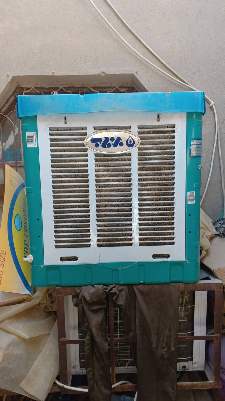 للبيع مبردة برفاب حجم الكبير والحجم الوسط وتنور كهربائي وزاوية صاج وبوفية قوية خشب صاج درج حديد مكاني نجف حي المكرمه كلمن وسعره الاتصال او المراسلة على الرقم ***********
