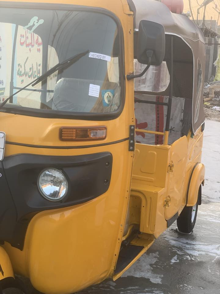 السلام عليكم حبايب كلبي تكتك موديل 22 شهر /10 مكينه اكسل خير من الله بيه رشه صبغ بل بك ليت الخلفي دوسه شويه معمره فقط الباقي كله كفاله خير من الله كهرباء جاهزه رقم بغداد تحويل ثاني يوم يعني شغل وطلع خير من الله  تكتك حلو الله شاهد تجي تفحص بعينك تدلل عنواني بغداد البلديات *********** سعر 8800 وبيه مجال حكً جيه الله يرزق الجميع شراي يتصل ودلل
