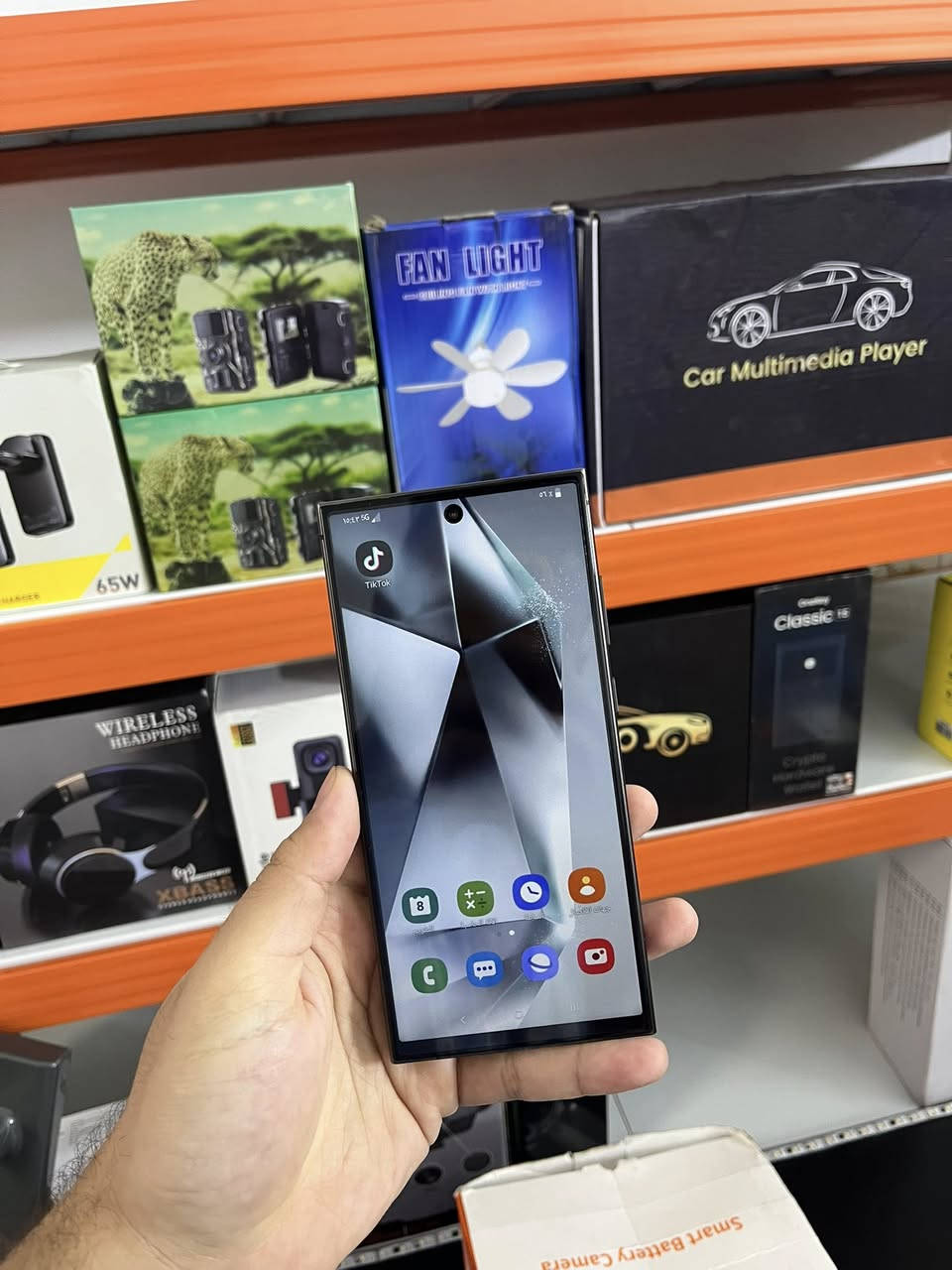 جهاز سامسونك مال امزون شبه الاصل
السعر اكتب تم يوصلك السعر 
توصيل جميع المحافظات 5


**إذا كنت صاحب هذا الإعلان وتريد حذفه لأي سبب، رجاءا أرسل رسالة إلى الدعم الفني**