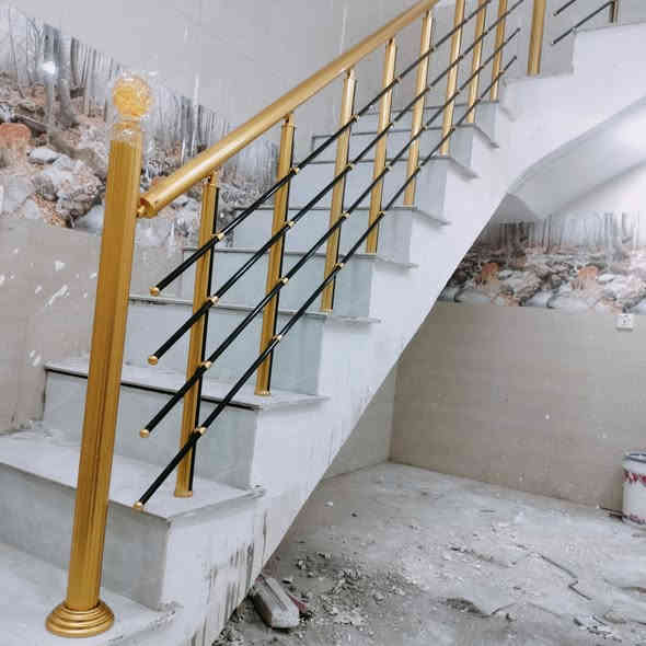 سعر المتر الدائري  بوري1,5 /33/الف كرسته وعمل
سعر المتر بوري  2 ملم/ 35/الف 
سعر المتر بوري الكريمي المدور /35 /الف
ملاحظه/ سعر المتر الدرج الدائري/ 38/ الف  
ملاحظه/ عمل أربع خطوط 
سعر المتر الجام 10 ملم القطع /60/الف واكو/65/الف
سعر المتر المربع لون صاجي والسنديان/65/الف 
سعر المتر المربع لون الاسود والشباني /55/الف
والدنكه العاديه تعتبر متر 
سعر الدنكه الكرستال/125/الف واكو/135/الف 
سعر الرمانه /2500/ الف
نعمل أفضل المحجرات الامنيوم التركية وبجميع الالوان 
للاستفسار مراسلة الصفحه او اتصال واتساب 
*********** عنوان بغداد مجرد تتصل نجيك الباب البيت
