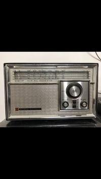 راديو. نشونال بانسونك  جهاز غني عن التعريف  شغال وبلادي كهرباء وباتري ...