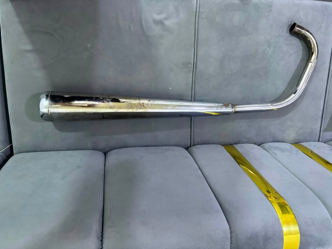 للبيع او مراوس
بطيخه Akrapovic صوتها فول 
KAYER S400 نضيفه ما طاكه

***********
